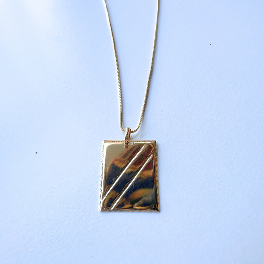 Luxury Tag Pendant w/ Adjustable 18'' Necklace